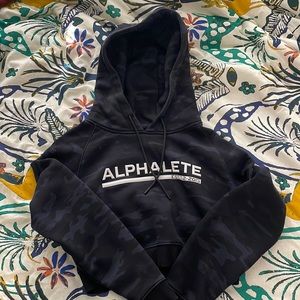 Alphalete cropped camo hoodie
